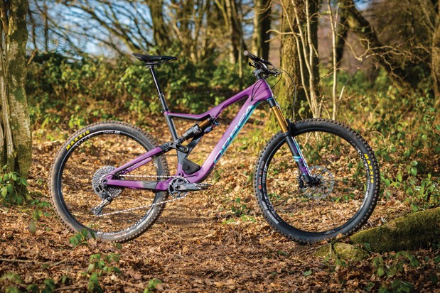 10 Best Enduro Mountain Bikes 2024 &#8211; Enjoy Mountain Biking at Its Best