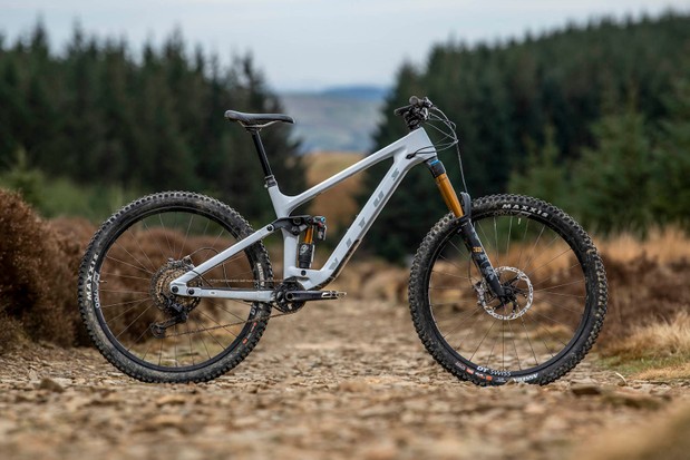 10 Best Enduro Mountain Bikes 2024 &#8211; Enjoy Mountain Biking at Its Best