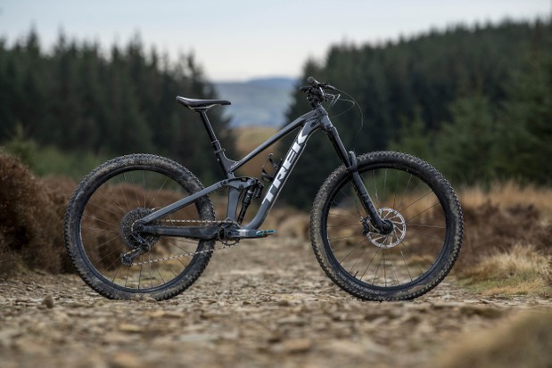 10 Best Enduro Mountain Bikes 2022 &#8211; Enjoy Mountain Biking at Its Best