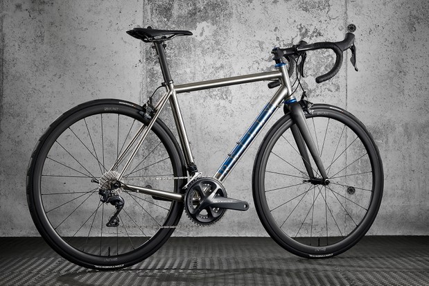 Top 12 Best Titanium Road Bikes 2024 &#8211; Long Lasting Bikes