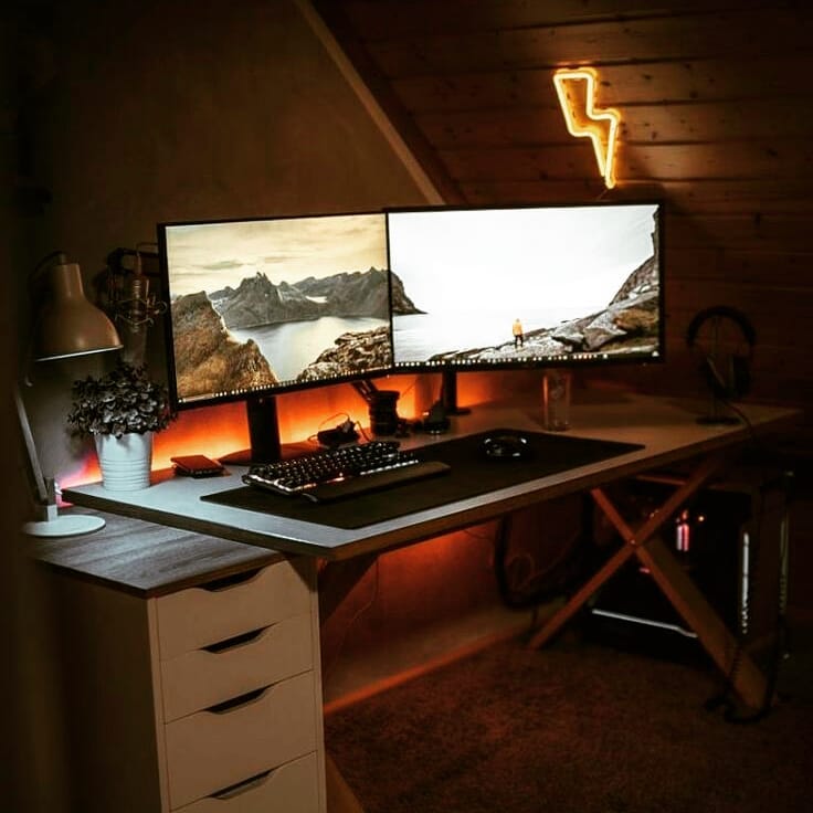 How To Setup A Perfect Gaming Desk