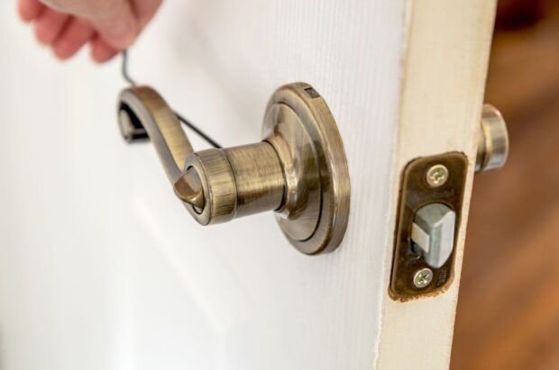 Common Door Lock Problems ─ Causes and Fixes