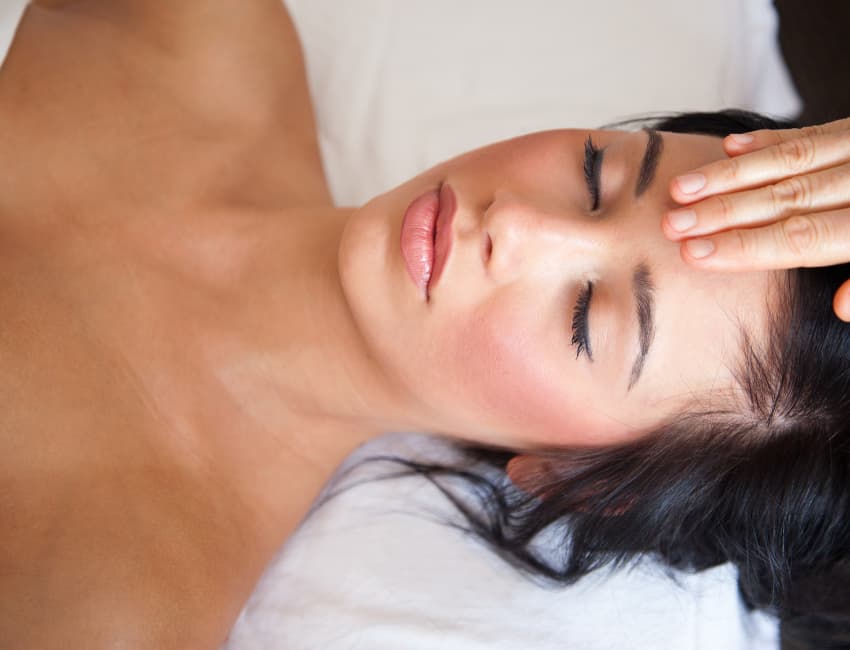 The Importance of Massage in Your Wellness Routine: Benefits and Effects on Mood