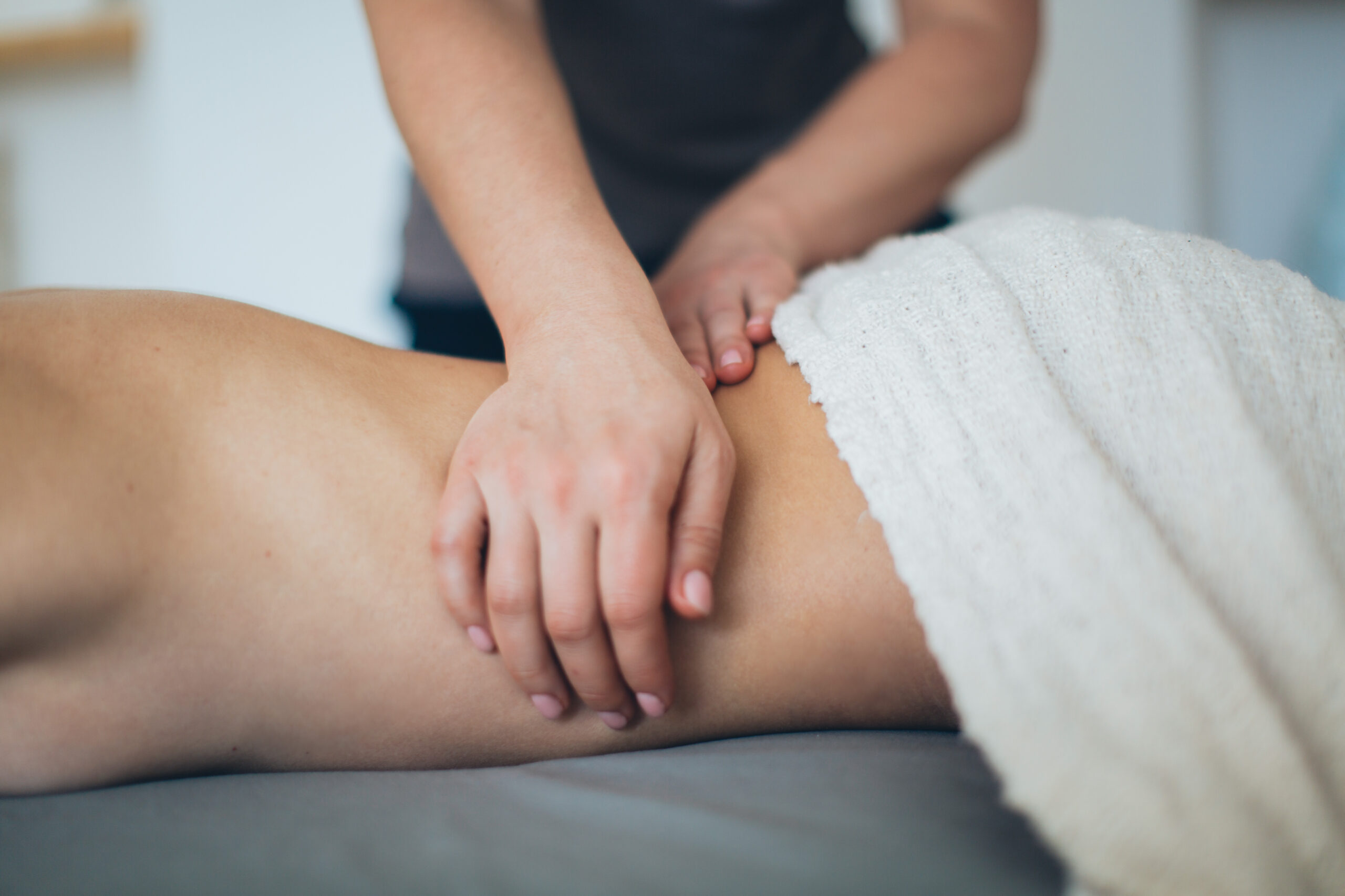 How Massage Can Help You Recover Faster from Jet Lag and Travel Fatigue