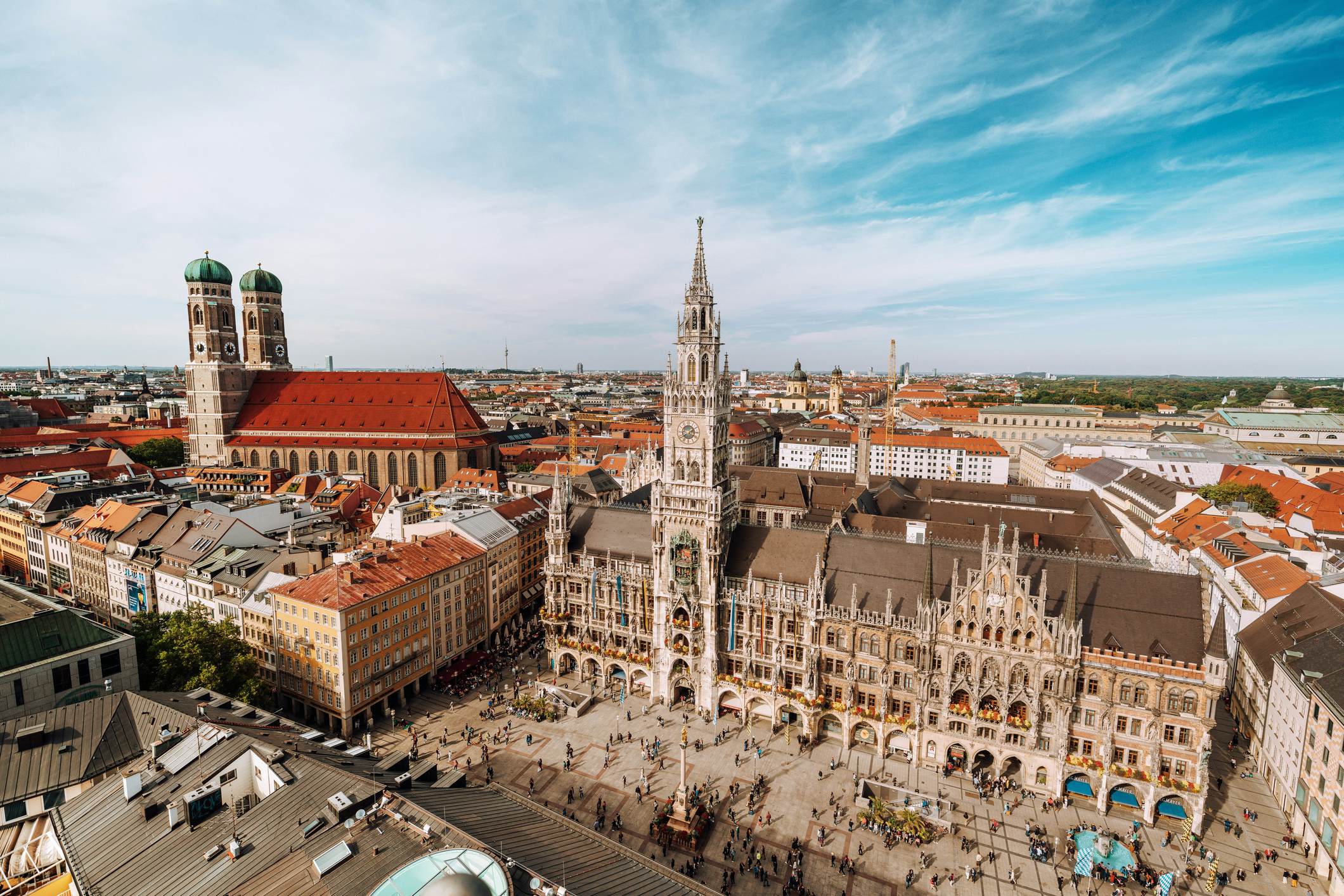 How to Avoid the Tourist Traps and Party Like a Local in Munich 2024