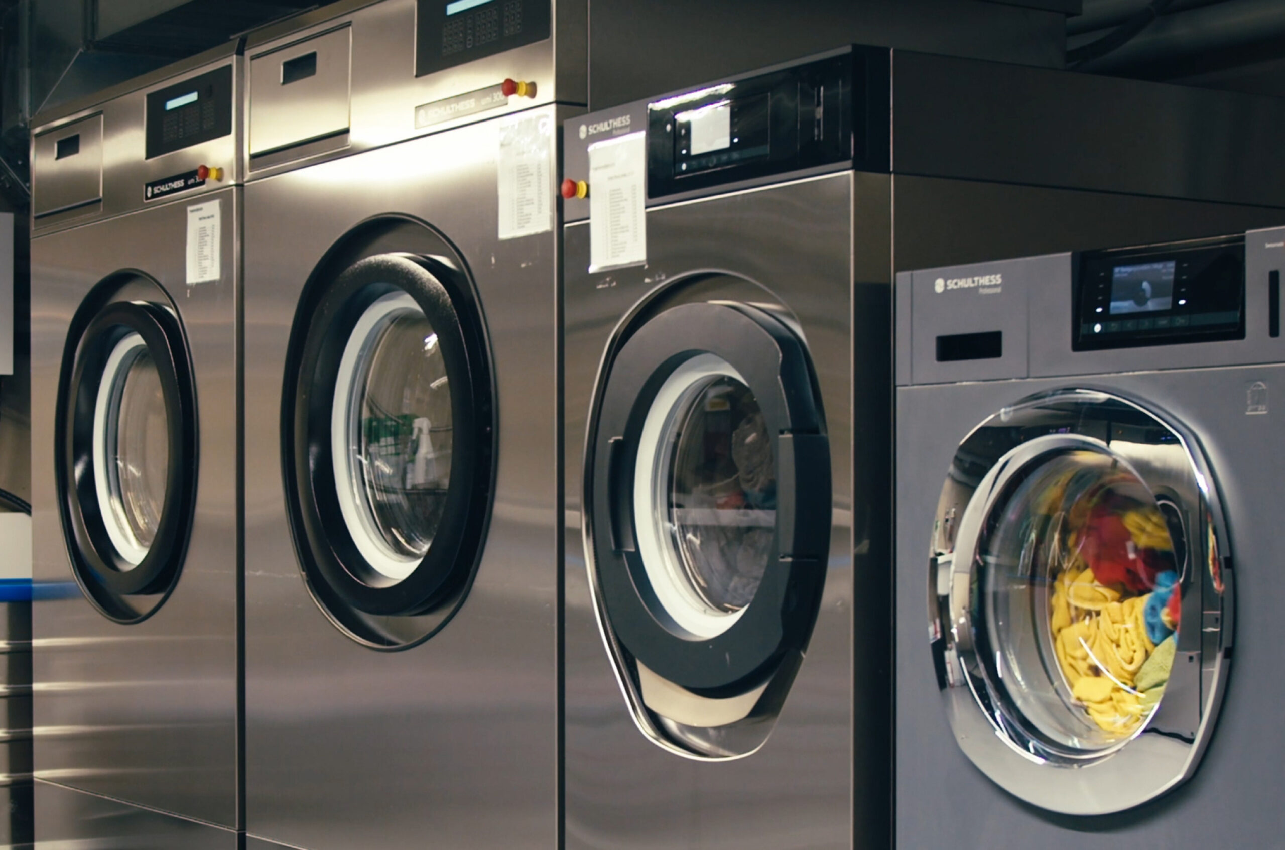 Professional Washers, Dryers, and Laundry Solutions for Industries
